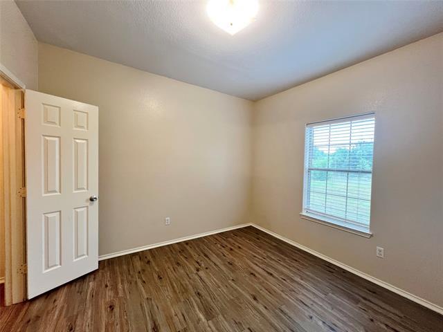 Building Photo - 100 Lindas Creek Ln