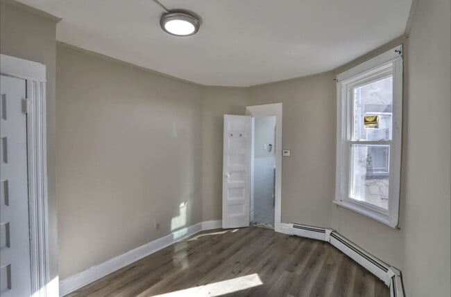 Building Photo - 743 Harrison Ave