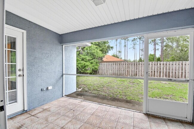 Building Photo - DUPLEX