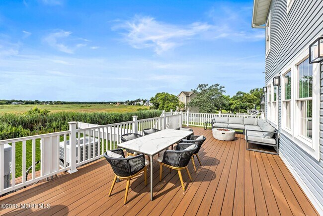 Building Photo - 619 Park Ave