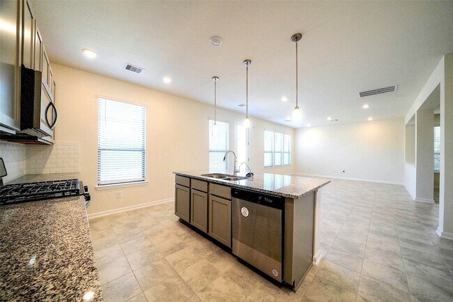 Building Photo - 20811 Sheffield Pk Dr