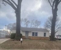 Building Photo - 809 N Kokomo Ave