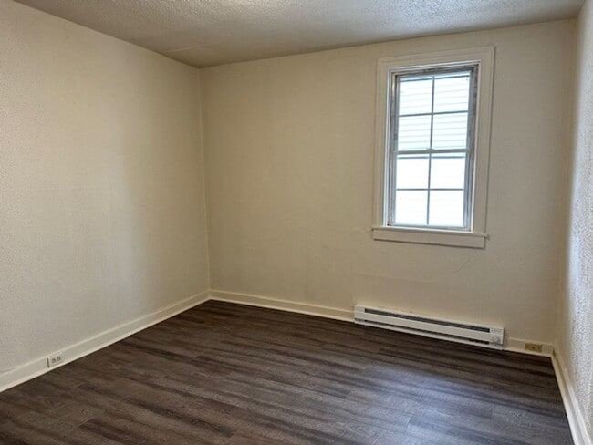 Building Photo - 281 Hoffman Ave