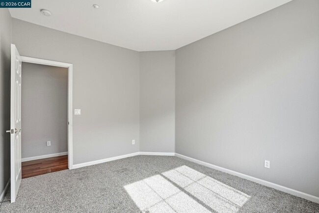 Building Photo - 354 Pebble Beach Dr