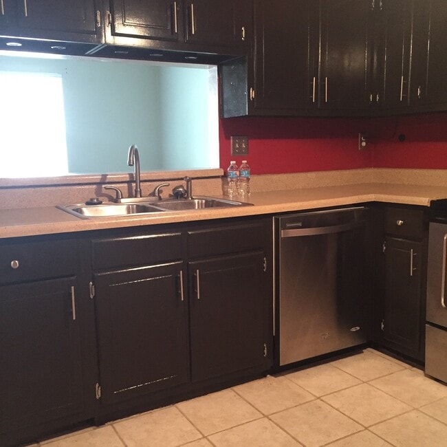 Building Photo - Northridge