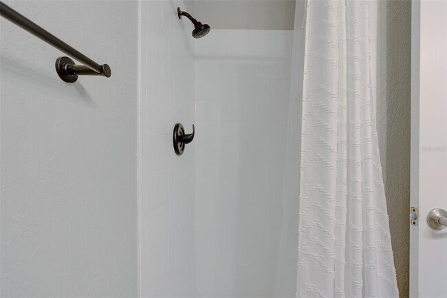 Building Photo - 12293 Sailwinds Dr