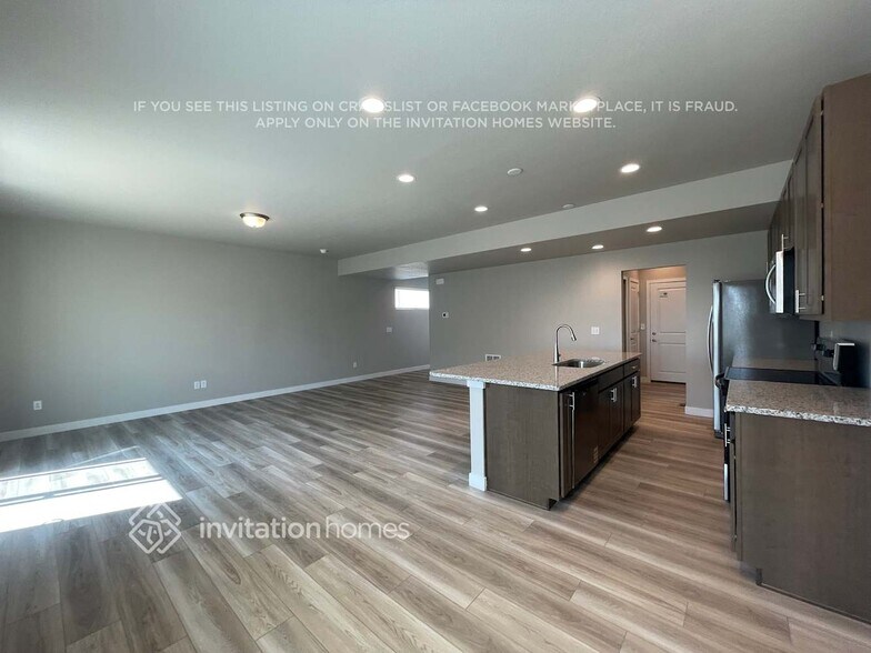 Building Photo - 13503 Arriba Dr