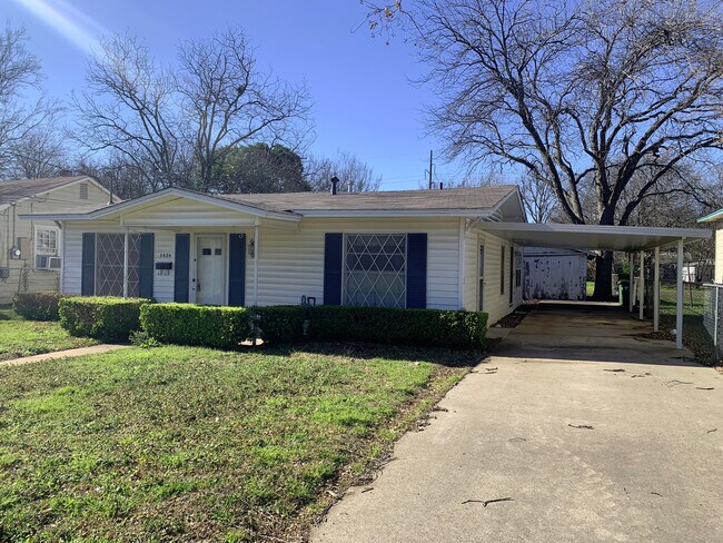 Building Photo - Single Family Home