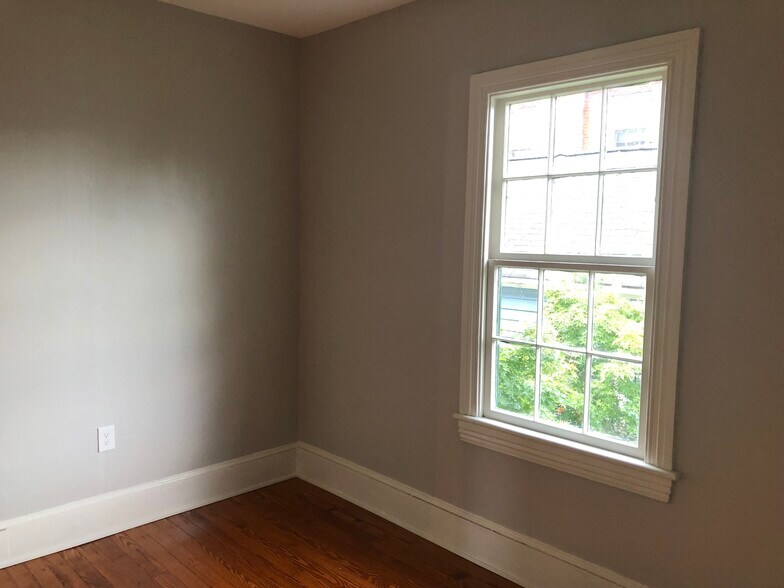Bedroom 1 - 222 Bohemia Ave