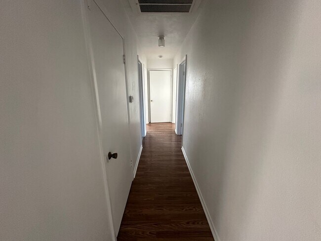 Building Photo - 1103 S 15th St