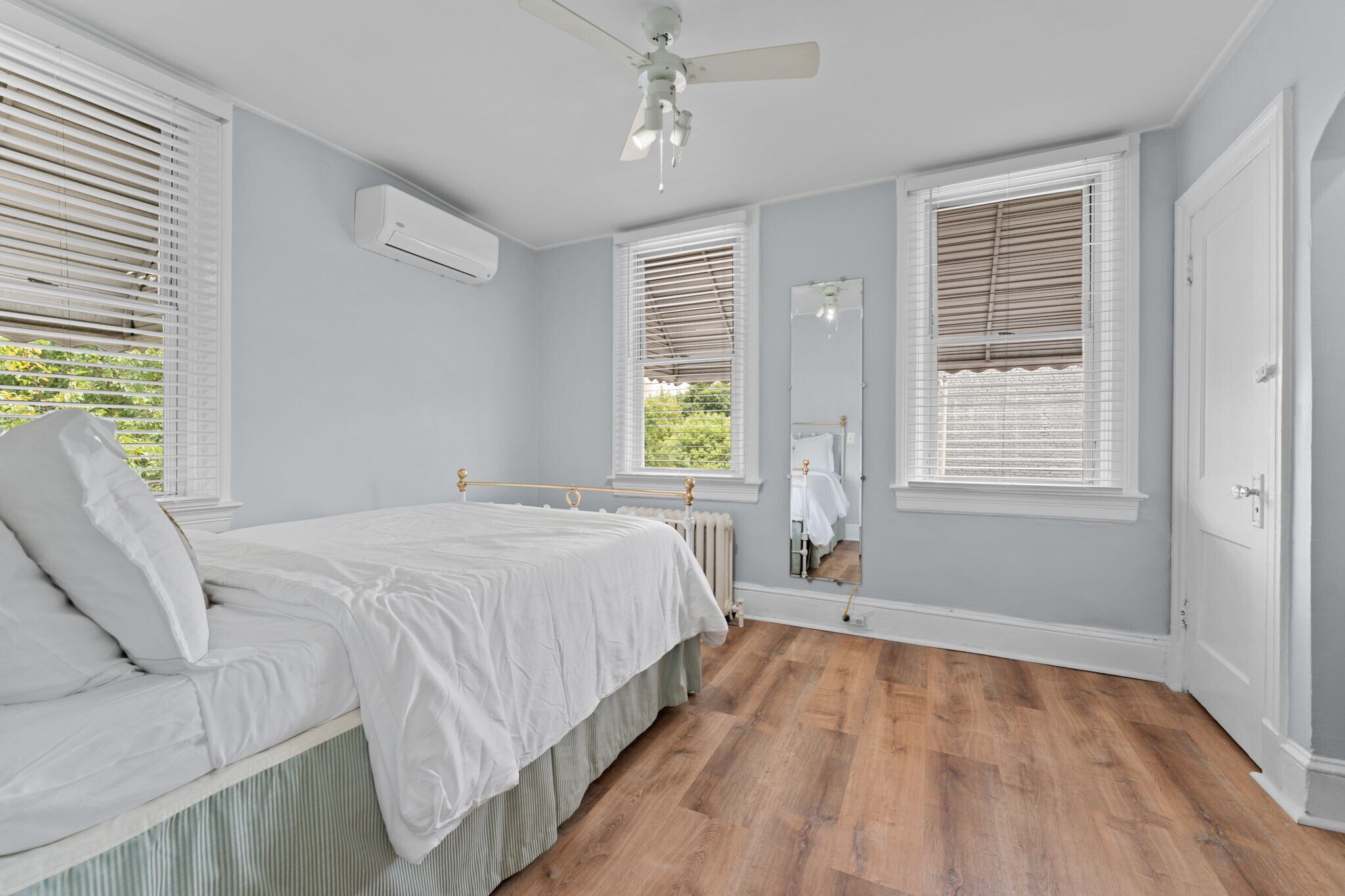 2nd bedroom overlooks rear - 2339 3rd St NE