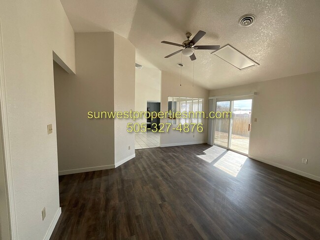 Building Photo - Newly Renovated!  3 Bedroom, 2 Bath with 2...