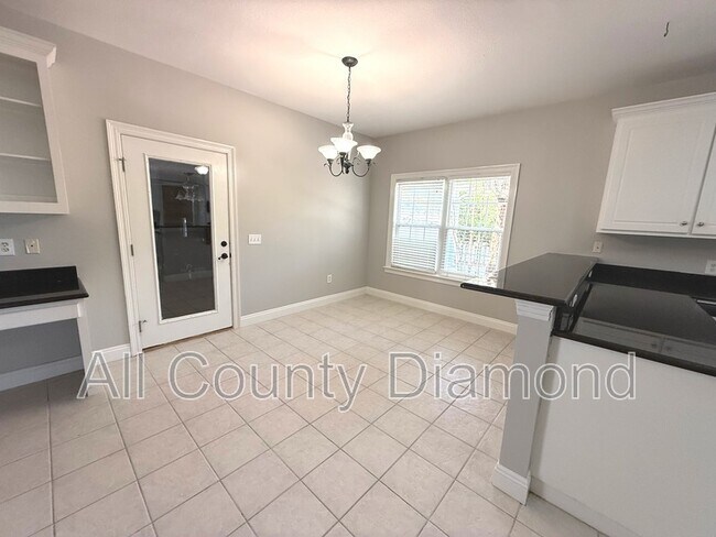 Building Photo - 12207 Lyndell Plantation Dr