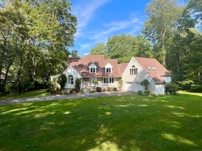 Building Photo - 314 Erskine Rd