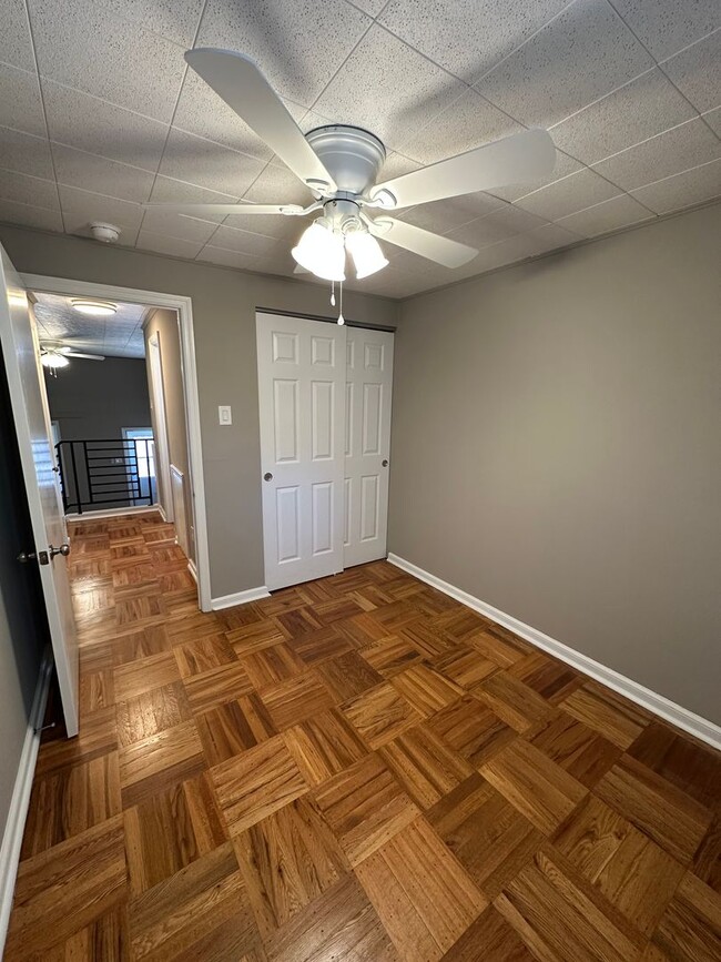 Building Photo - Beautifully Renovated 3-Bedroom Split-Leve...