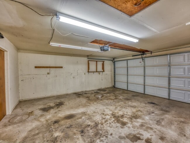Building Photo - 207 McGee Trail