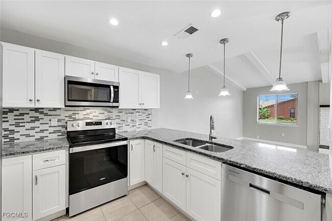 Building Photo - 6324 Royal Woods Dr