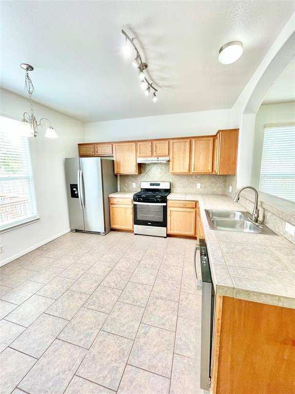 Building Photo - 2419 Allred Dr