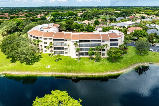 Building Photo - 7546 La Paz Blvd