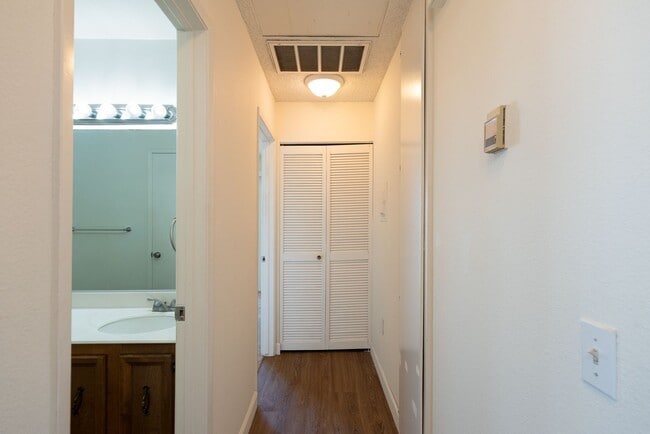 Building Photo - 2-Bedroom + 1 Bathroom Apartment | Dunes Place | Oxnard | Unfurnished