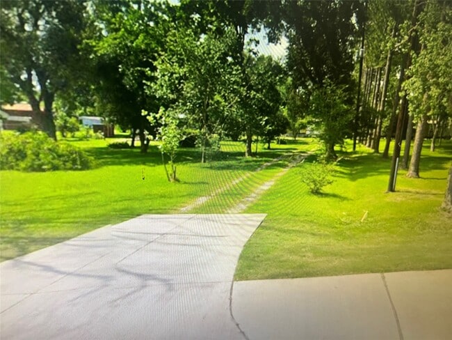 Building Photo - 8114 McHard Rd