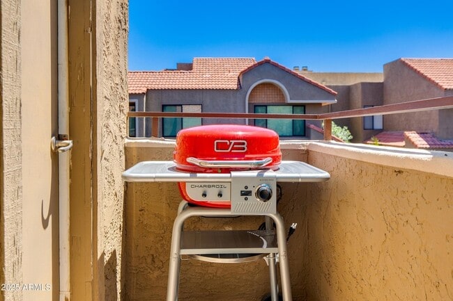 Building Photo - 5122 E Shea Blvd