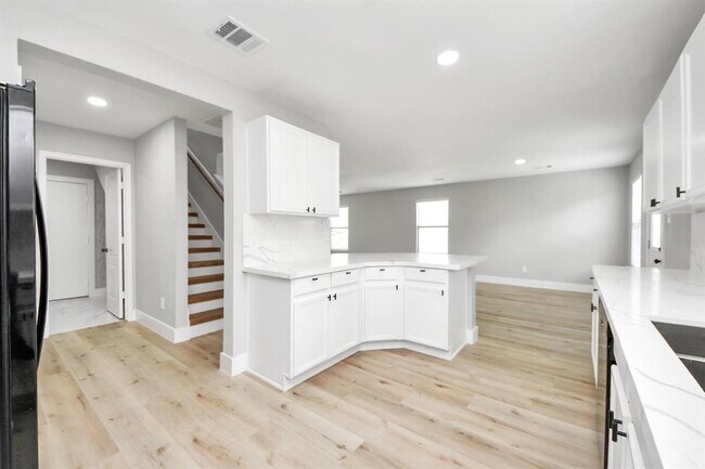 Building Photo - 354 Remington Harbor Ct