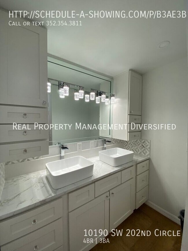 Building Photo - Rainbow Springs  Woodlands - 4/3/2 - Plus ...