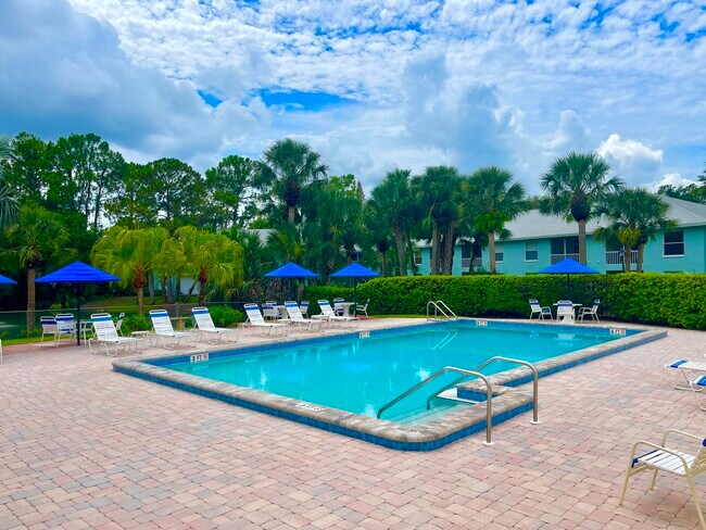 Building Photo - 28181 Pine Haven Way