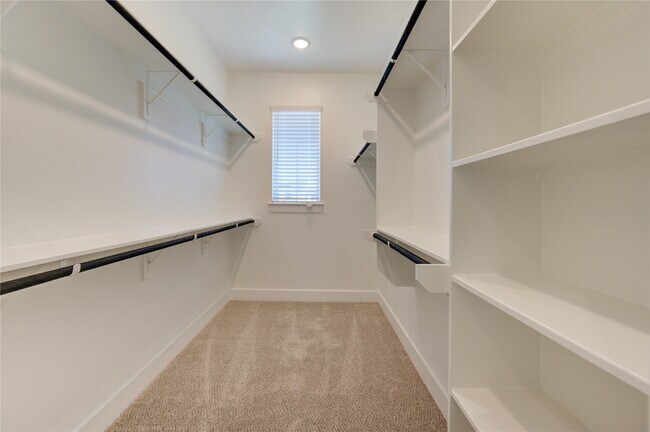 Building Photo - 1419 Shaded Rock Dr