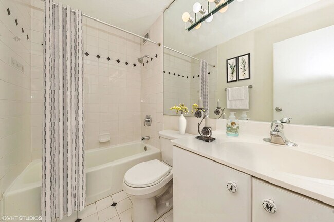 Building Photo - 1313 N Ritchie Ct