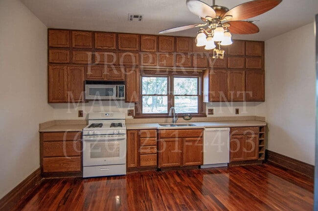 Building Photo - Remodeled 3-Bed Country Home