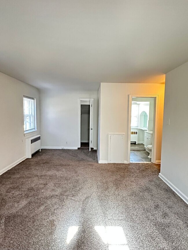 Building Photo - 2800 Woodpipe Ln