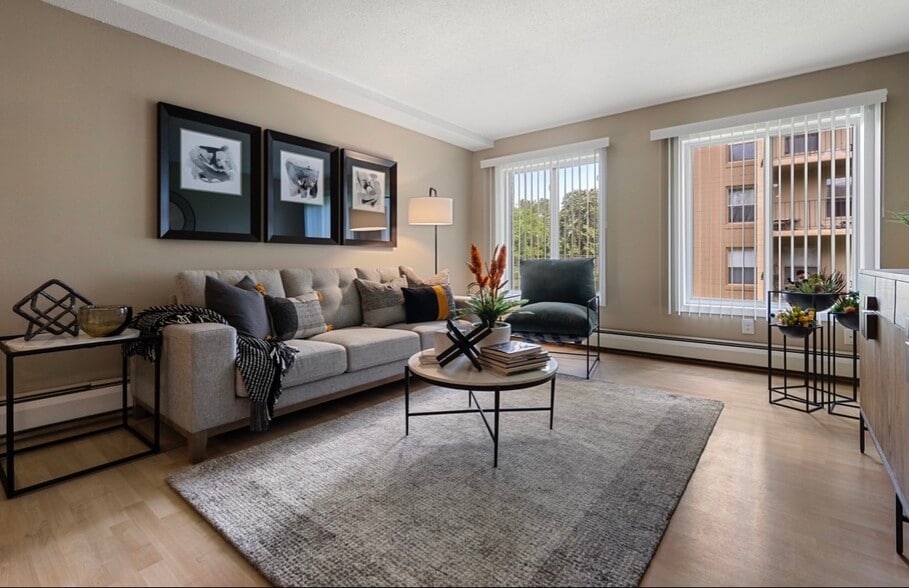 Building Photo - Second St. Station