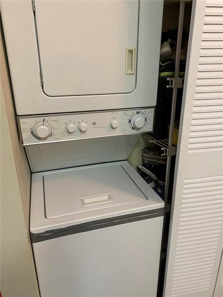 Building Photo - 2445 SW 18th Terrace