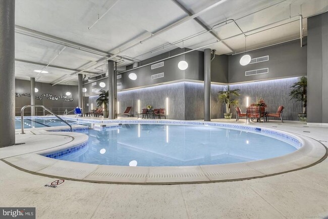 Building Photo - 8350 Greensboro Dr