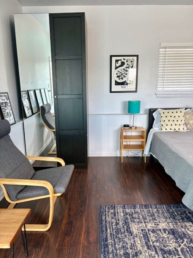 Building Photo - Humble Abode