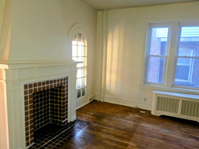 Building Photo - 1732 W Broad St
