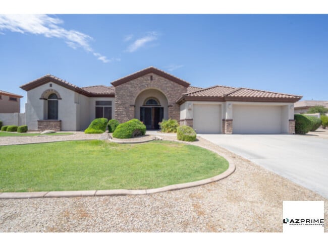 Building Photo - Experience Unparalleled Luxury in this Stu...