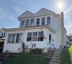 Building Photo - 709 DeKalb St