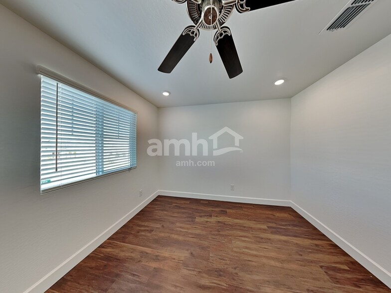 Building Photo - 17119 W Townley Ave