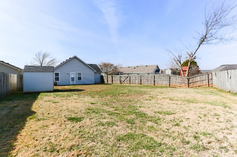 Building Photo - 350 Pawnee Trail