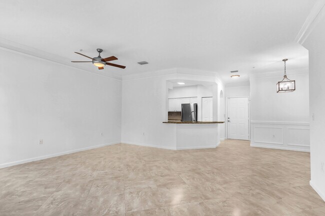 Building Photo - 826 Dakota Dr