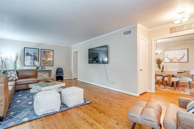 Building Photo - 1505 N Riverside Dr