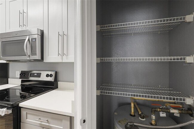 Building Photo - 6084 Stevenson Dr