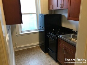 Building Photo - 9 Egremont Rd