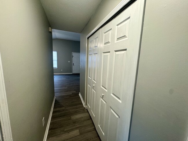 Building Photo - 110 Wedgewood Walk