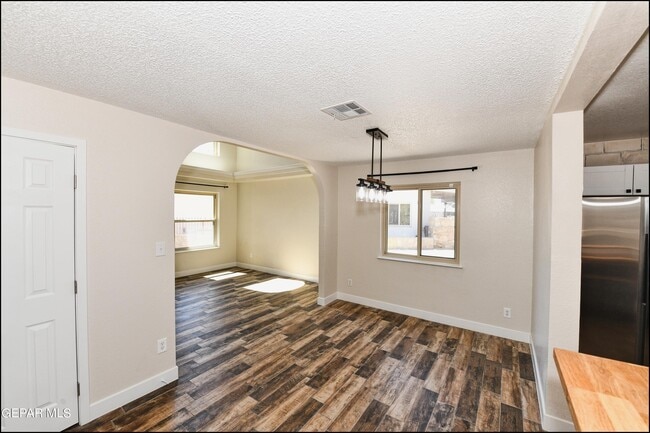 Building Photo - 3413 Tea Rose Pl