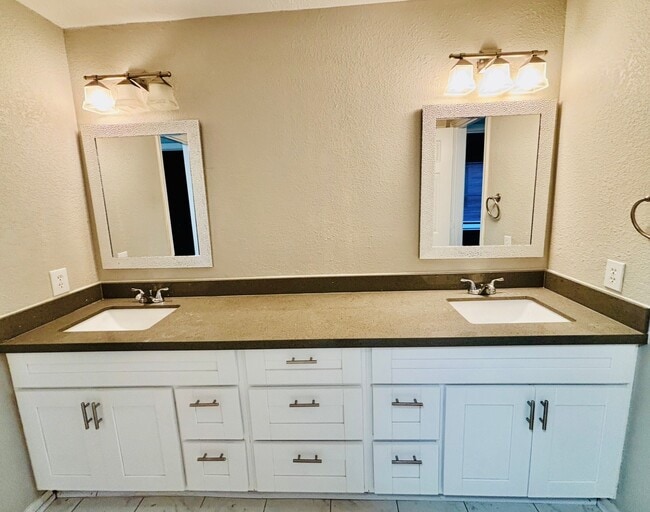 Building Photo - 3759 Heritage Colony Dr