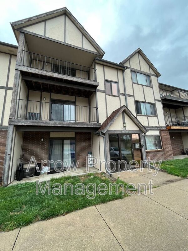 Building Photo - 2350 N 44th St